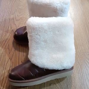 Women's UGG Patten Leather Chestnut size 6